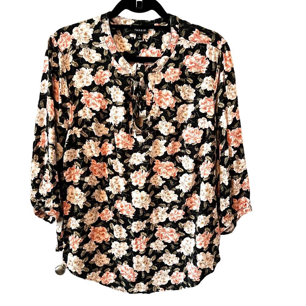 Torrid Black Floral Texture Woven Peasant Blouse Peasant‎ Sleeves Plus Sz 1